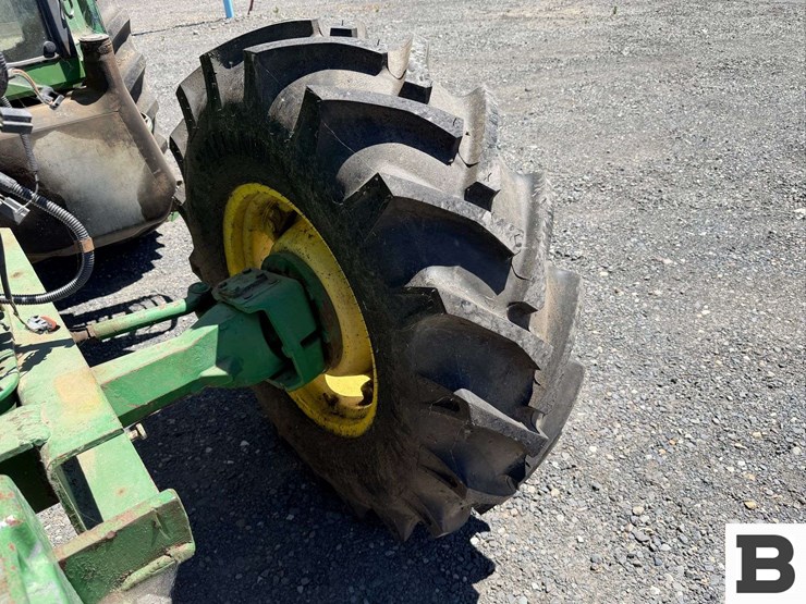 john-deere-6210-image-11