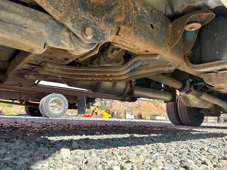 2017-dodge-3500-image-30