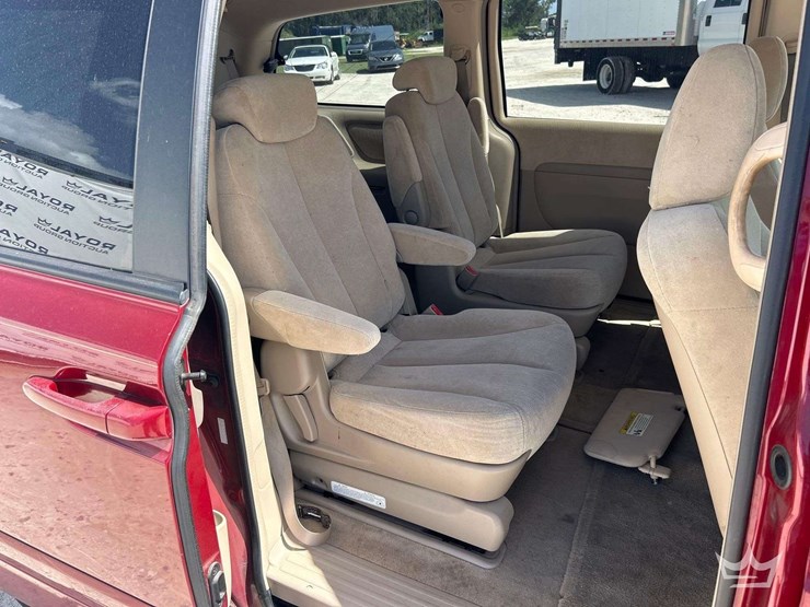 2006-kia-sedona-image-24