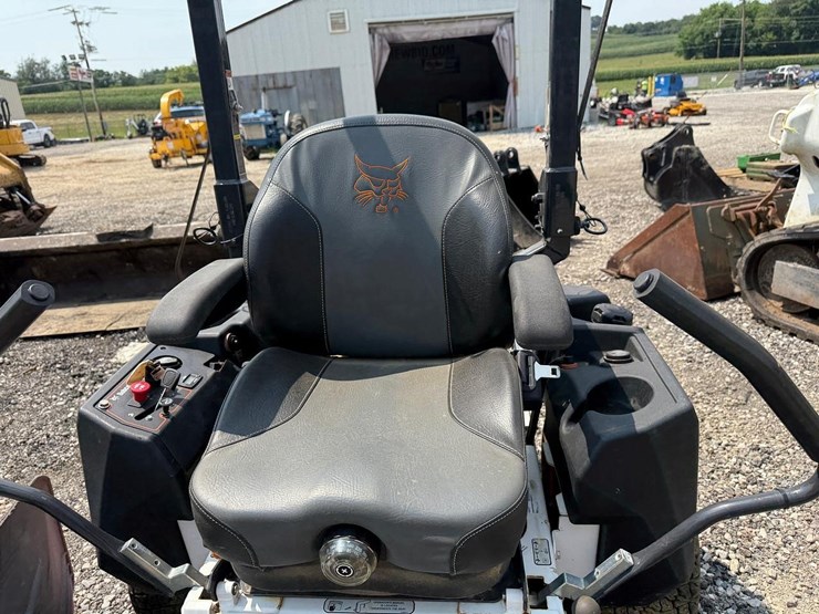 2021-bobcat-zt3500-image-12