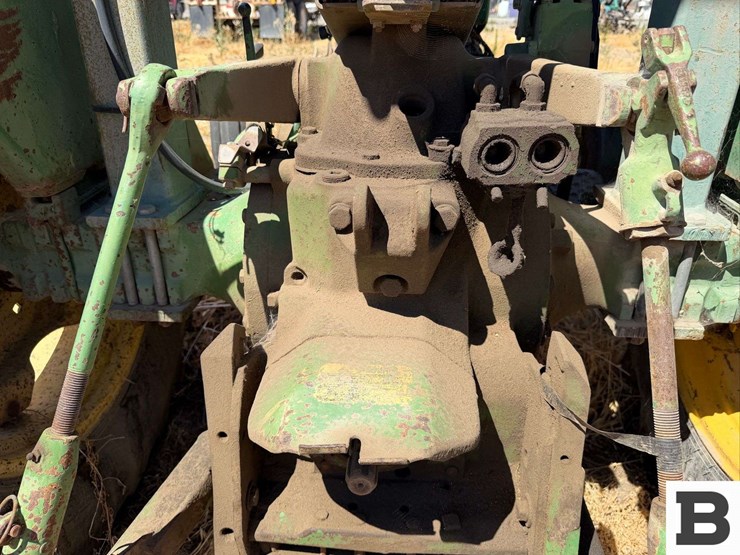 john-deere-2240-image-13
