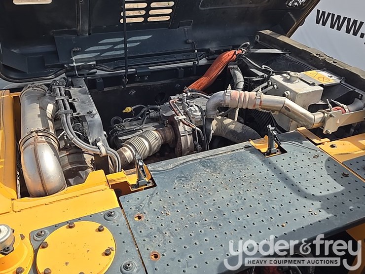 hyundai-hx260l-image-52