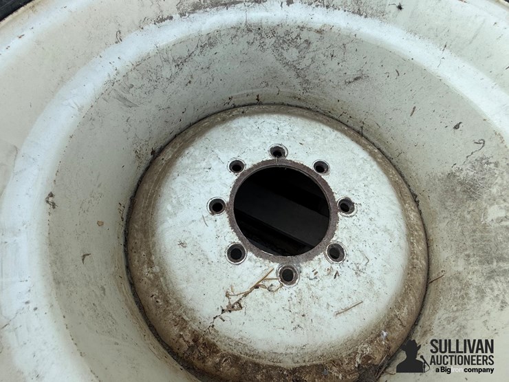 spare-brent-wagon-tire-&-rim-image-17