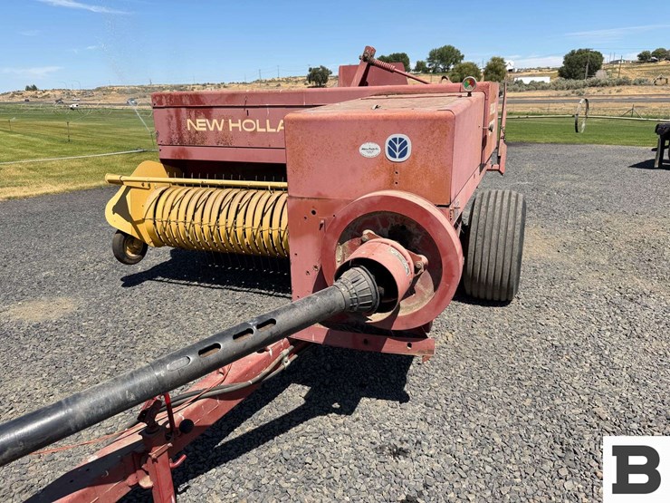 1975-massey-ferguson-235-image-9