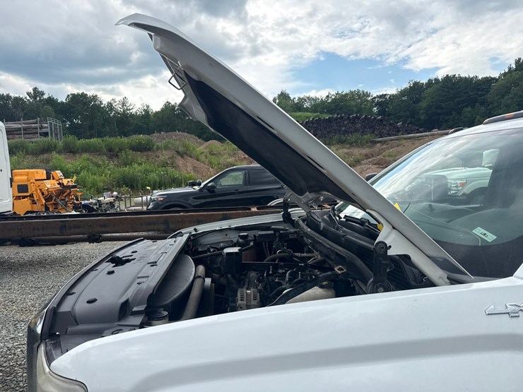 2017-gmc-3500hd-image-9