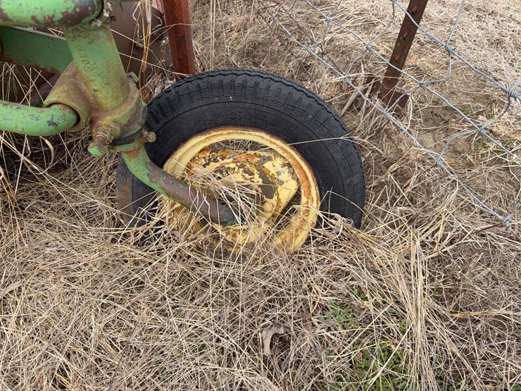 john-deere-pull-type-four-bottom-plow-image-5
