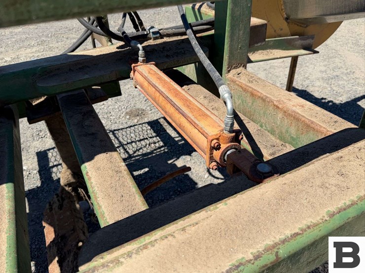 kennco-plastic-mulch-retriever-image-11