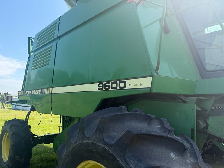 1990-john-deere-9600-image-45