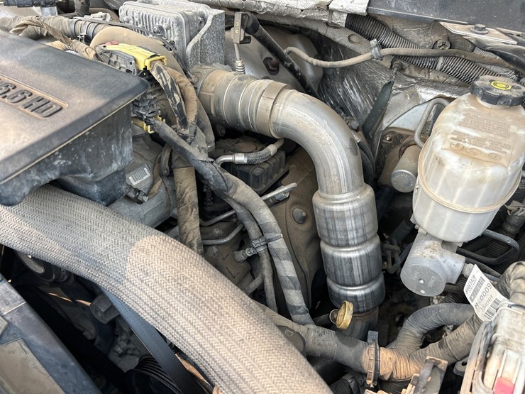 2019-chevrolet-silverado-3500hd-image-36