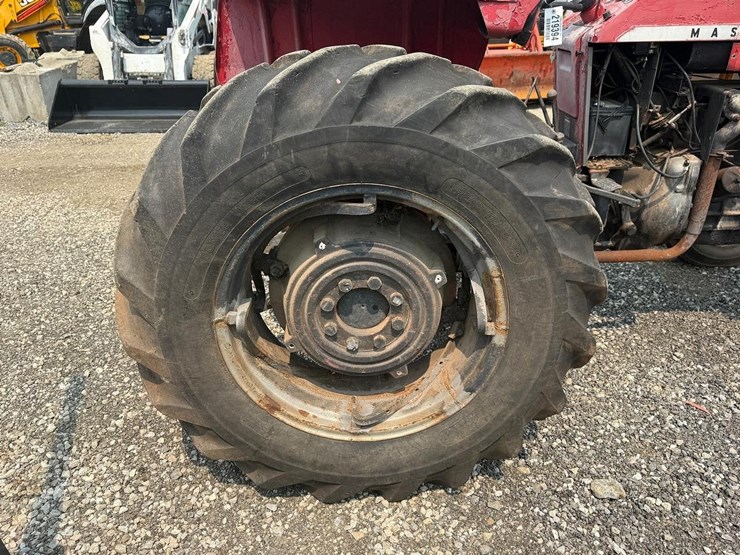 massey-ferguson-165-image-6