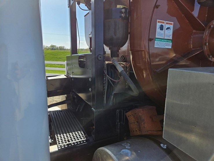 2001-vactor-2100-image-51