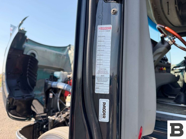 2016-kenworth-t680-image-64