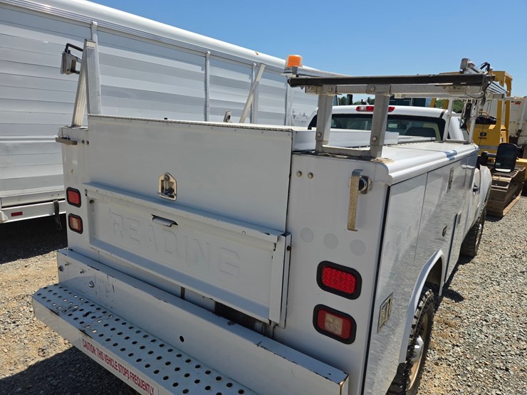 2011-chevrolet-2500-image-29