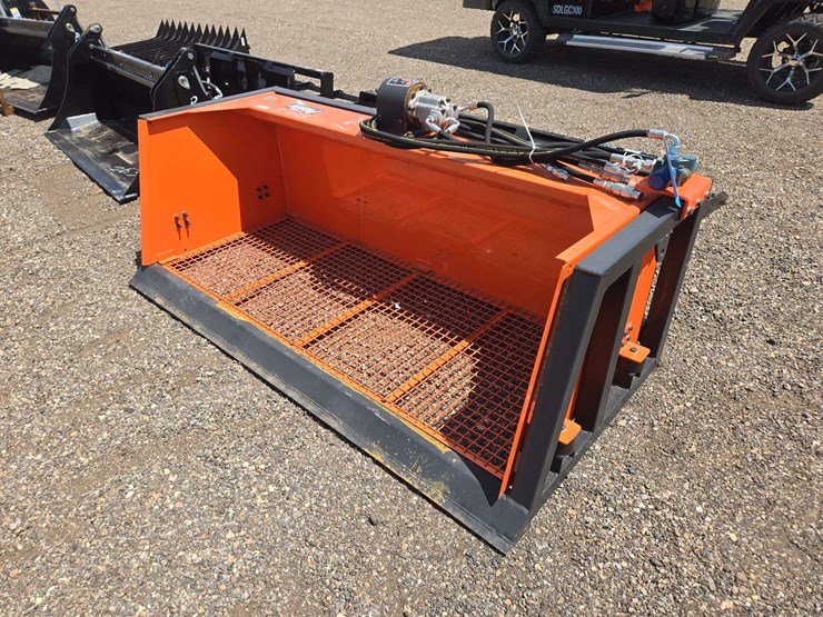 skid-steer-quick-attach-(6')-hydraulic-vibrating-shifter-bucket-image-1