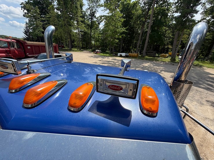 #1507-•-peterbilt-day-cab-truck-tractor-image-67