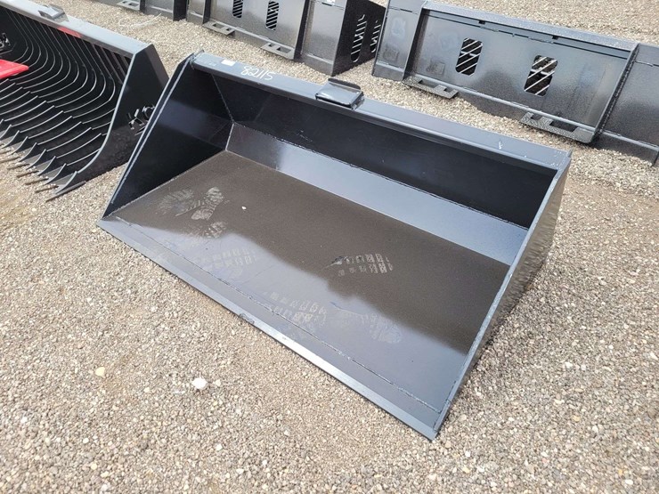 66-in.-bucket-with-single-blade-image-2