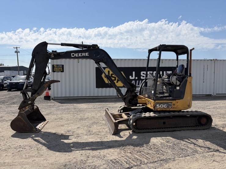 2013-deere-50g-image-7