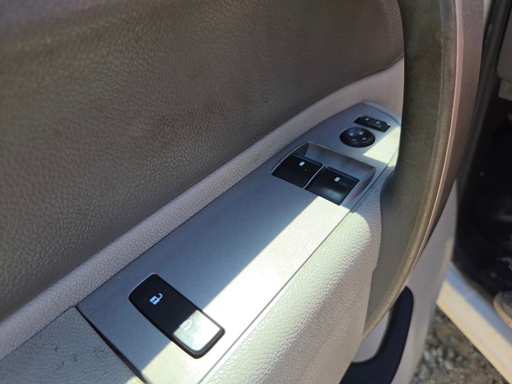 2011-chevrolet-2500-image-53