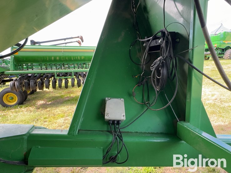 j&m-1151-grain-cart-image-16