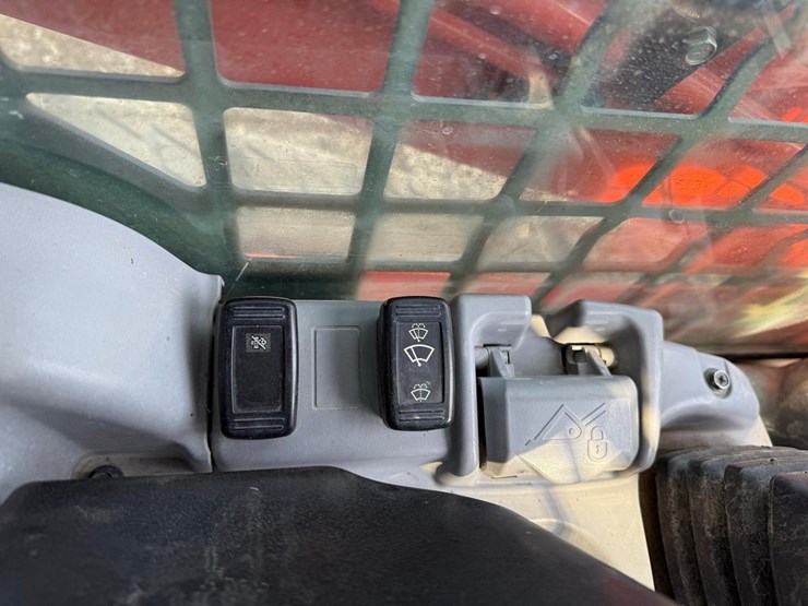 2018-kubota-svl75-2-image-27