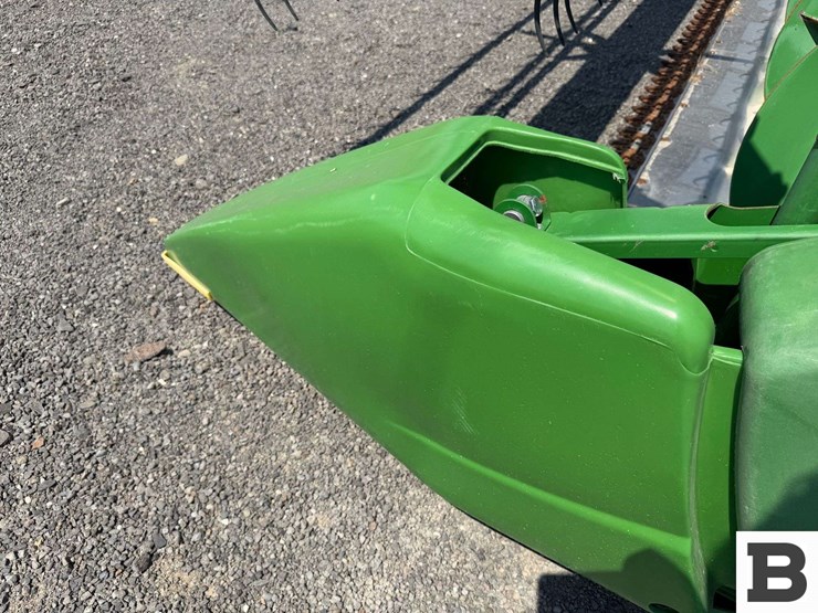 2019-john-deere-635f-image-7