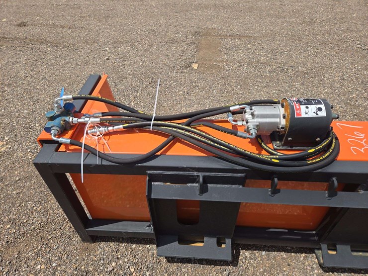 skid-steer-quick-attach-(6')-hydraulic-vibrating-shifter-bucket-image-6