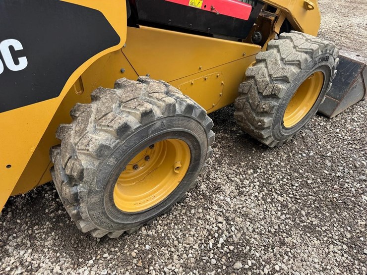 2008-caterpillar-246c-image-15