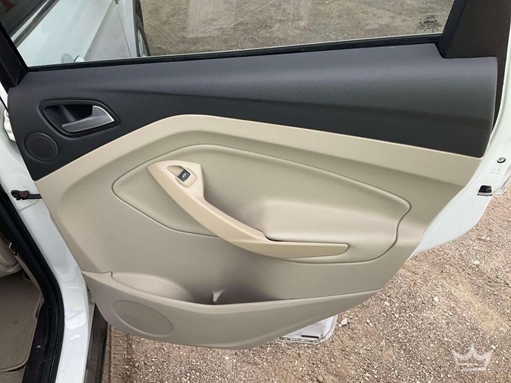 2016-ford-escape-image-27