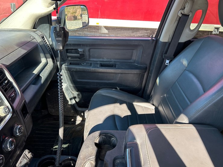 2017-dodge-3500-image-51