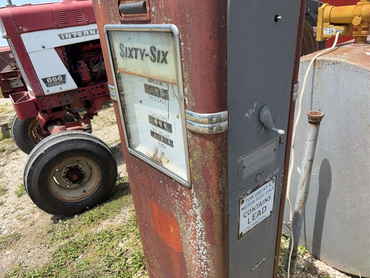 bowser-sixty-six-phillips-66-fuel-pump-image-2