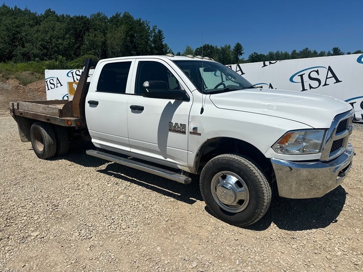 2017-dodge-3500-image-7