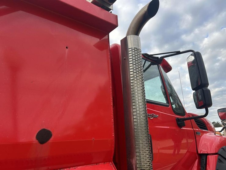 #1451-•-2013-international-workstar-tri-axle-dump-truck-image-24