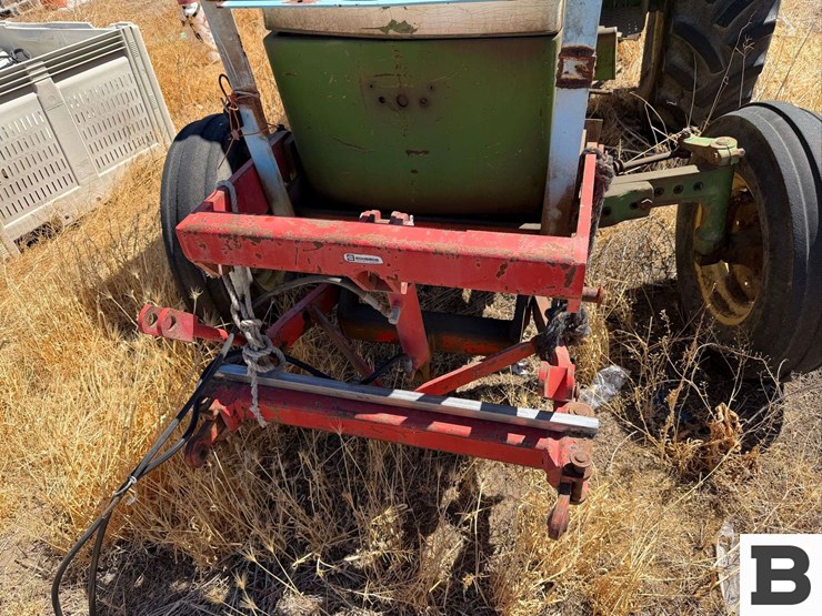 john-deere-2240-image-26