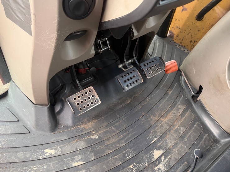 #39101-•-case-75c-tractor-image-54