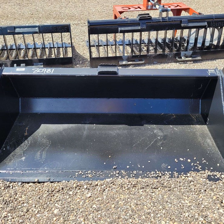 72 in. Bucket With Single Blade