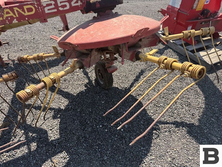 ford-254-rake-tedder-image-10