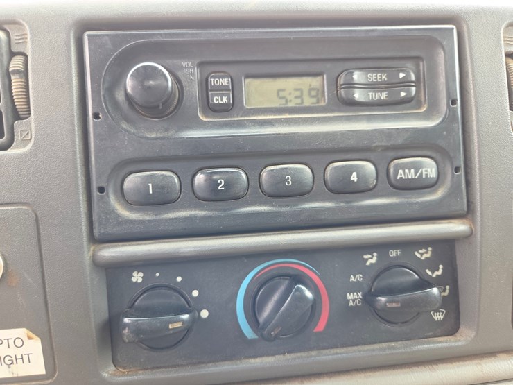 2001-ford-f550-image-56