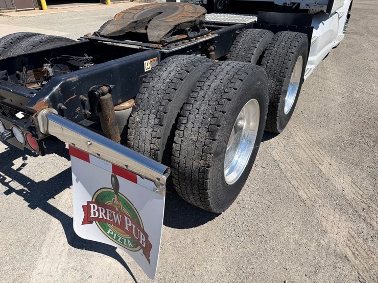 2018-kenworth-t680-image-27