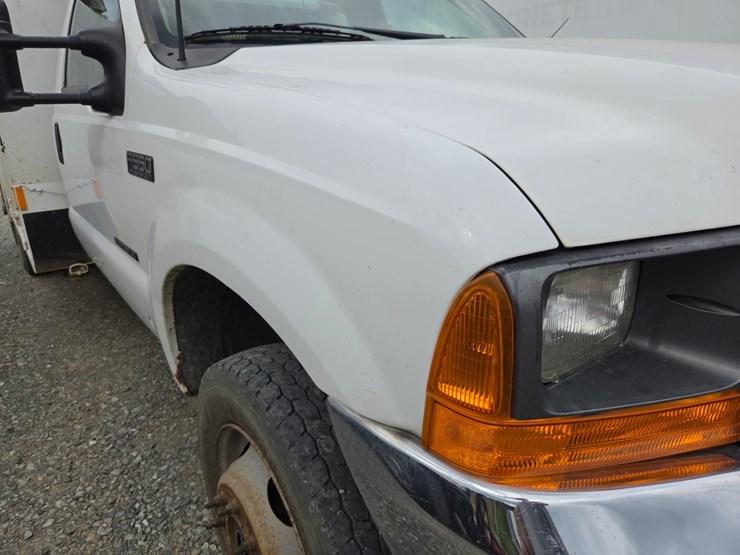 2001-ford-f550-image-11