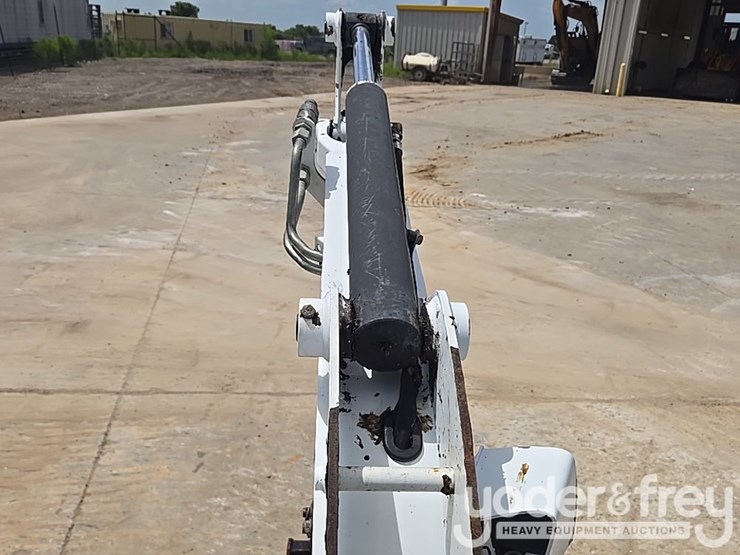 2019-bobcat-e20-image-29