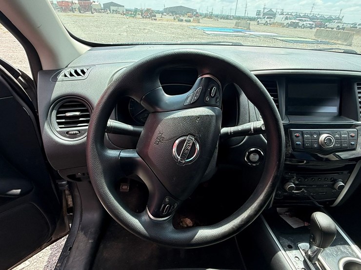 2016-nissan-pathfinder-image-28