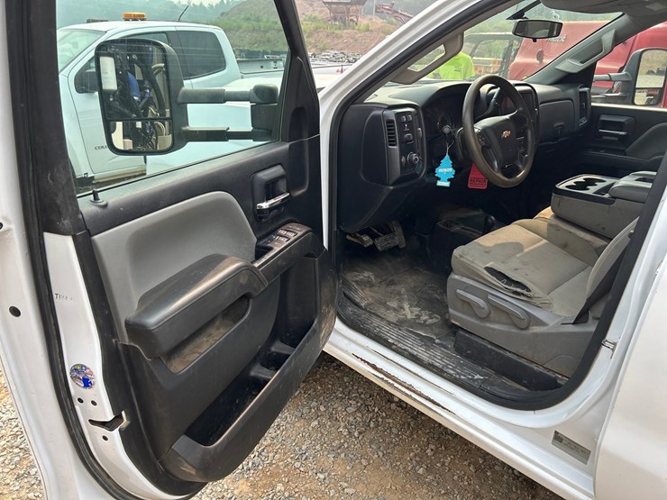 2019-chevrolet-silverado-3500hd-image-42