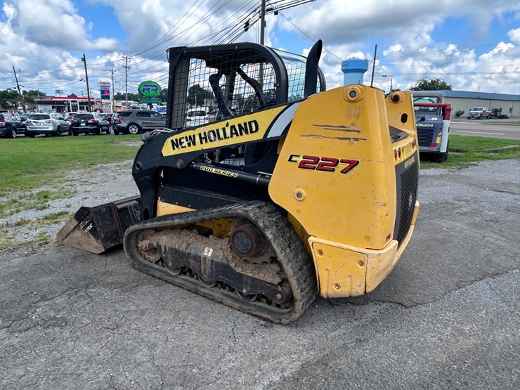 2017-new-holland-c227-image-3