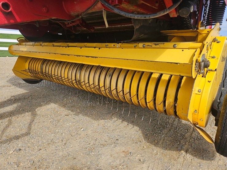 new-holland-br7090-image-12