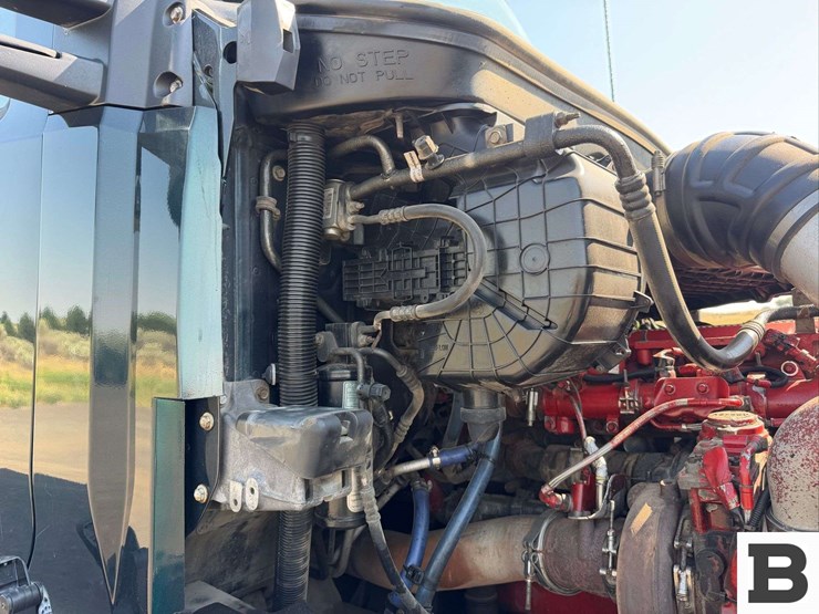2016-kenworth-t680-image-61