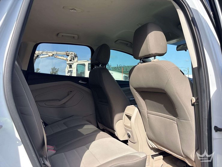 2013-ford-escape-image-22