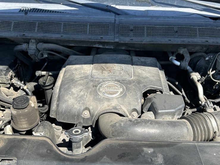 2012-nissan-titan-image-38