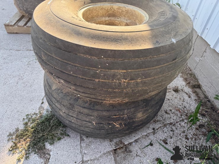 16.5l-16.1-tires-&-rims-image-10