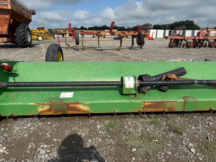 john-deere-520-image-13