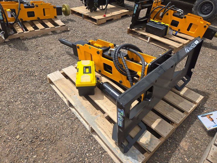 future-ft-p680-skid-steer-breaker-image-3